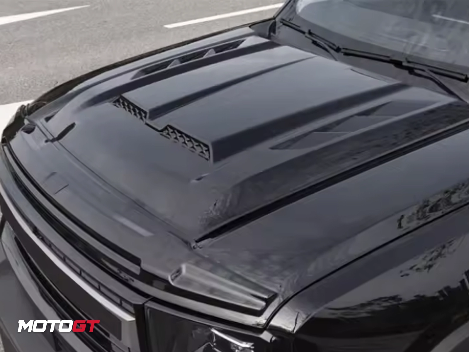 فتحة تهوية غطاء محرك جيتور تي 1 أسود لامع — 3